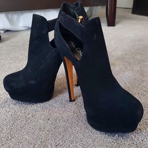 Black heels